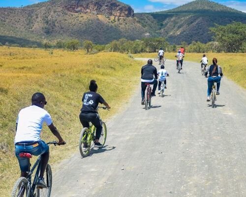 1 Day Tour Hell’s Gate National Park
